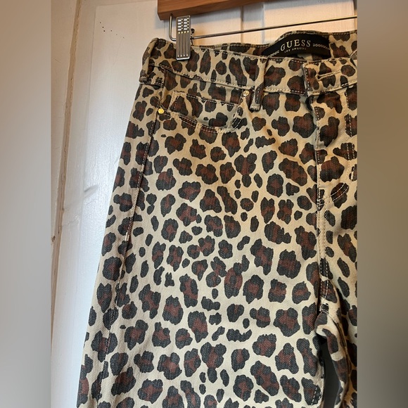 Guess 1981 High Rise Skinny Jeans (leopard/cheetah?) - Picture 6 of 8